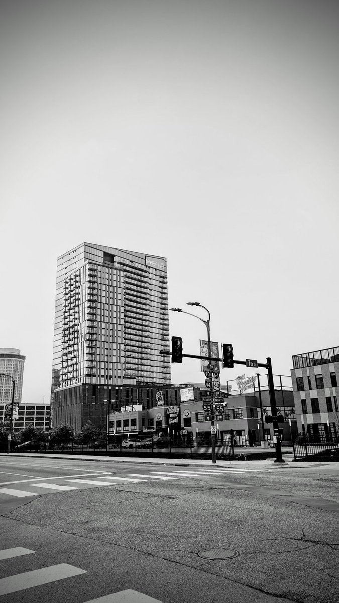 vintiga's tweet image. A St Louis Scene

#StLouisScene #StLouis #DowntownStLouis #Downtown #StLouisCity #StL #EarlyMorning #WalkAbout #Pixel7 #Pixel7Pro
#ShotOnPixel #GooglePixel