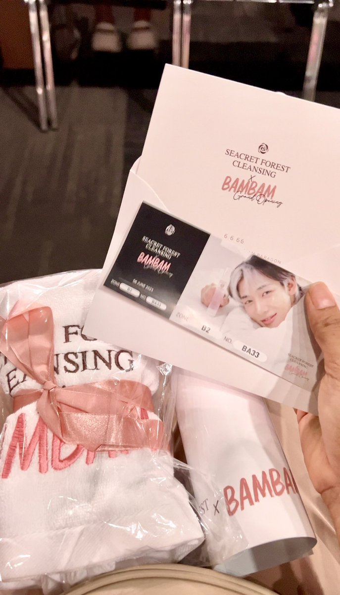 bellyiemm's tweet photo. @Thairath_Ent @BamBam1A ไ���้อยู่ใกล้น้องมากๆ ละมุนมาก จัดงานได้ดีสุดๆเลยค่ะ ประทับใจ https://t.co/Gg9wF7UEtD
