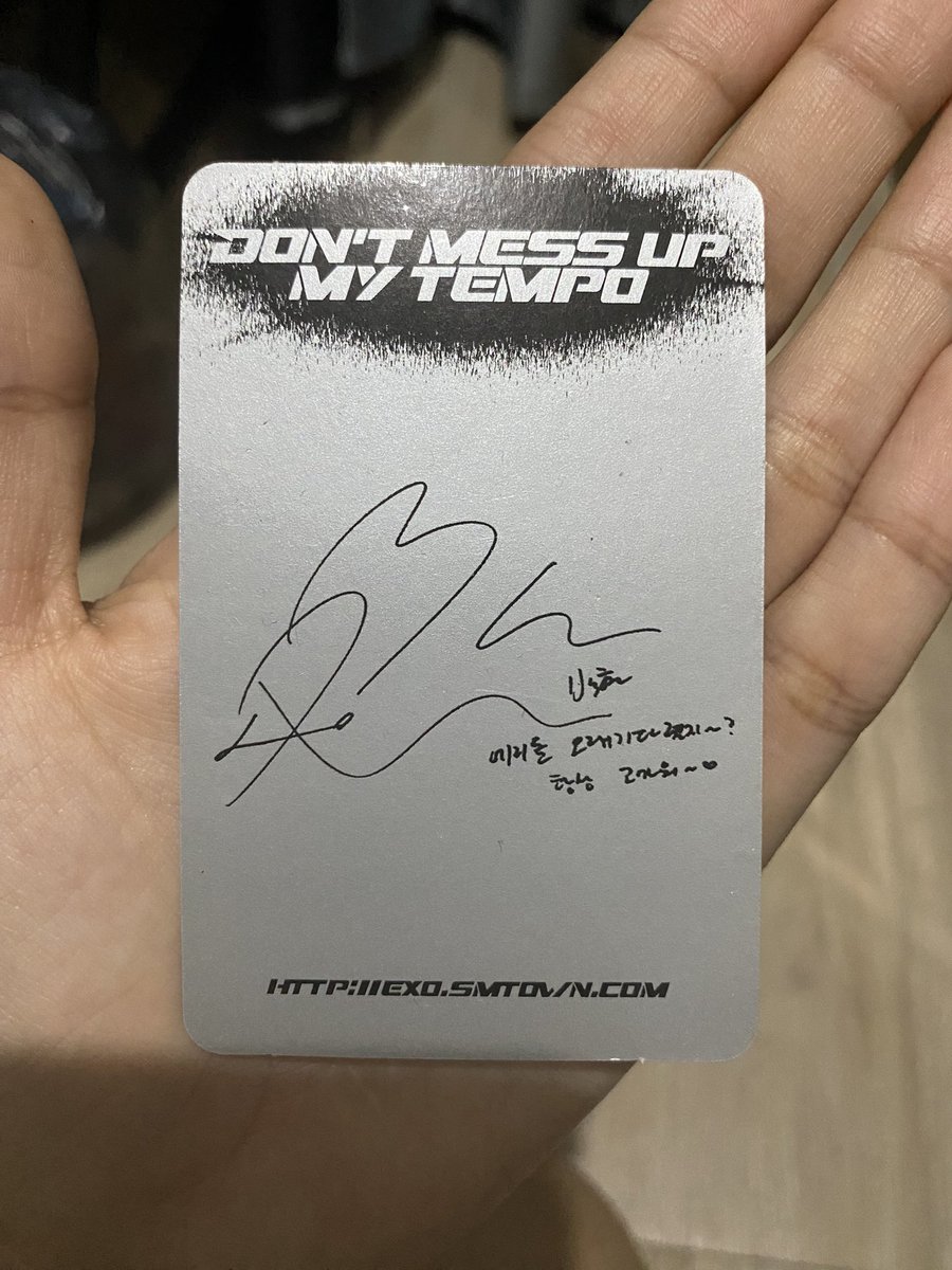 trashforbaek's tweet photo. [WANT TO SELL WTS]
[Malaysia only]

Baekhyun Official PCs

• Dont Mess Up My Tempo
• Universe

RM50 incl postage/pc
RM80 incl postage both pc https://t.co/TFzPLtTqPE