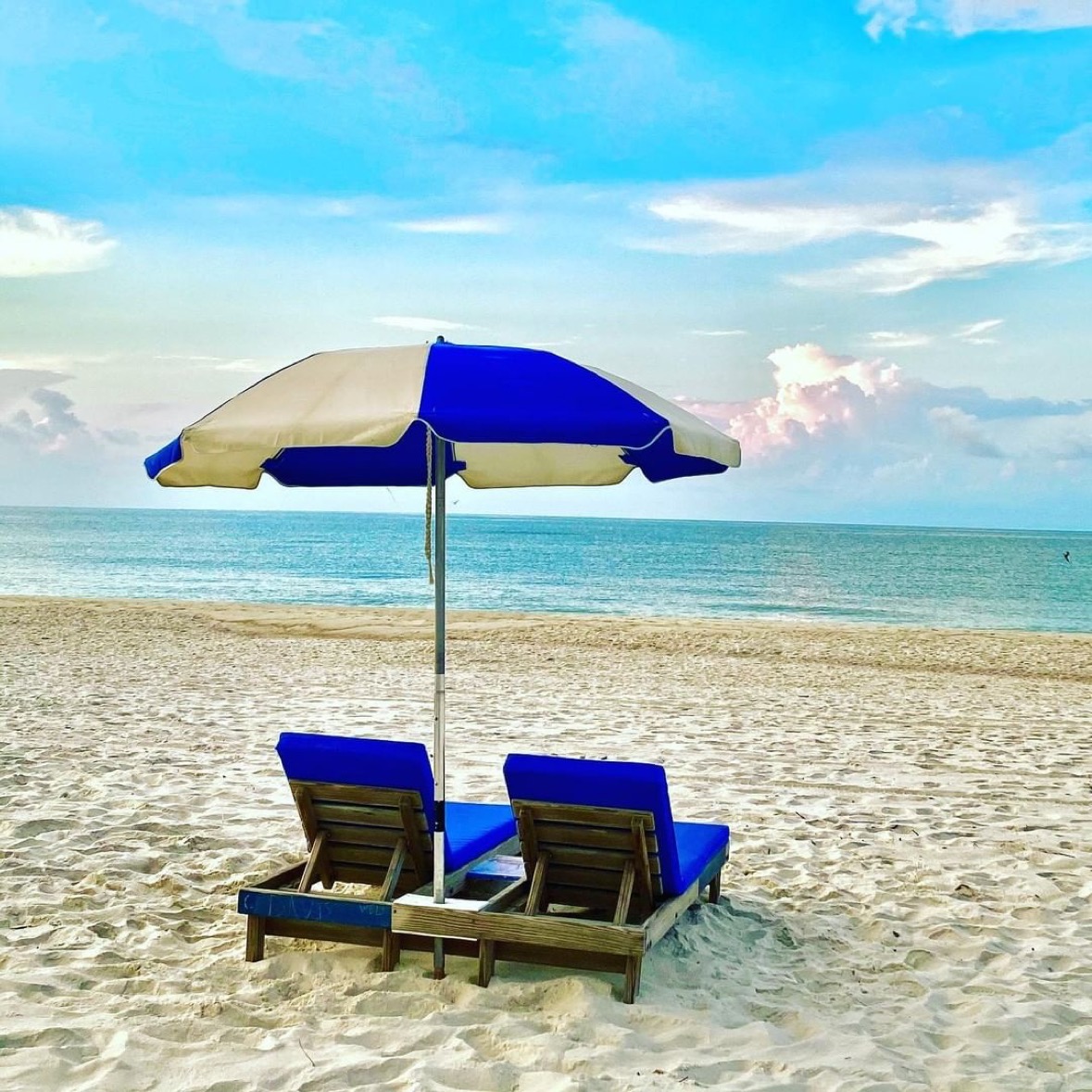 Hey Oklahoma! 👋 We’re saving you a seat. 
Happy #NationalOklahomaDay 
.  .  . 
Book now — kaiservacations.com
#AlabamaBeaches #AlabamaGulfCoast #GulfCoast #GulfOfMexico #GulfShoresAlabama #OrangeBeachAlabama