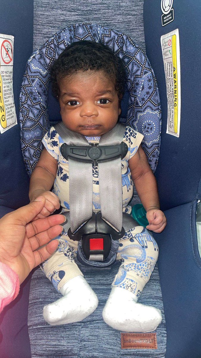 DsteezyS's tweet photo. You can get w/e from me Son son no doubt 🤞🏾💙 https://t.co/TnuqvfCEEl