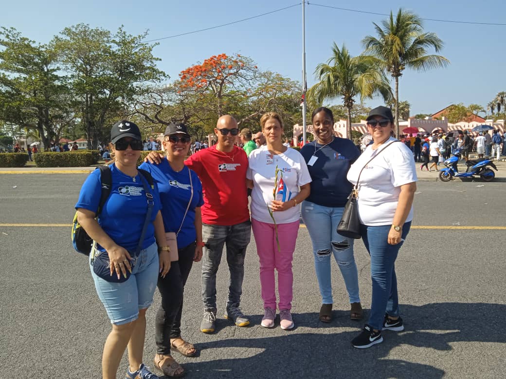 CfgsComercio's tweet photo. @CfgsComercio 
Muchas felicidades en este día le deseamos la familia del Comercio Minorista en Cienfuegos a nuestra Ministra🎉🎊🎈🎉🎊🎂
#BetsyDíazVelásquez 
#ComercioMinoristaCfgos
#Felicidades https://t.co/XxKiUBjMyP