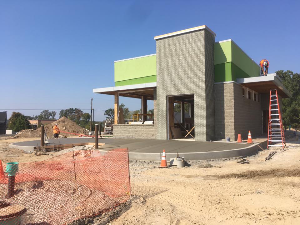 GSSConstructSTL's tweet photo. #STL has been our home for 100+ years. From crafting manufacturing spaces to shaping the restaurants where we dine, we're proud to contribute to our city's growth. Every brick laid, every building raised, reflects our love for this beautiful city. #StLouis #CommunityBuilding https://t.co/eXnXIRCBbo