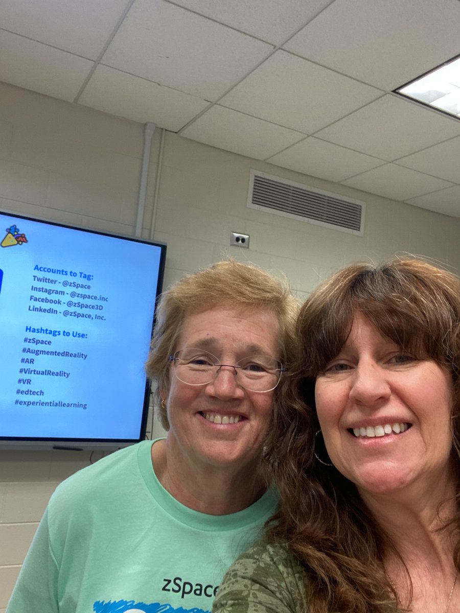 LISDClinical's tweet image. Spending time @zspace. Ready to learn. @GilbreathJustin