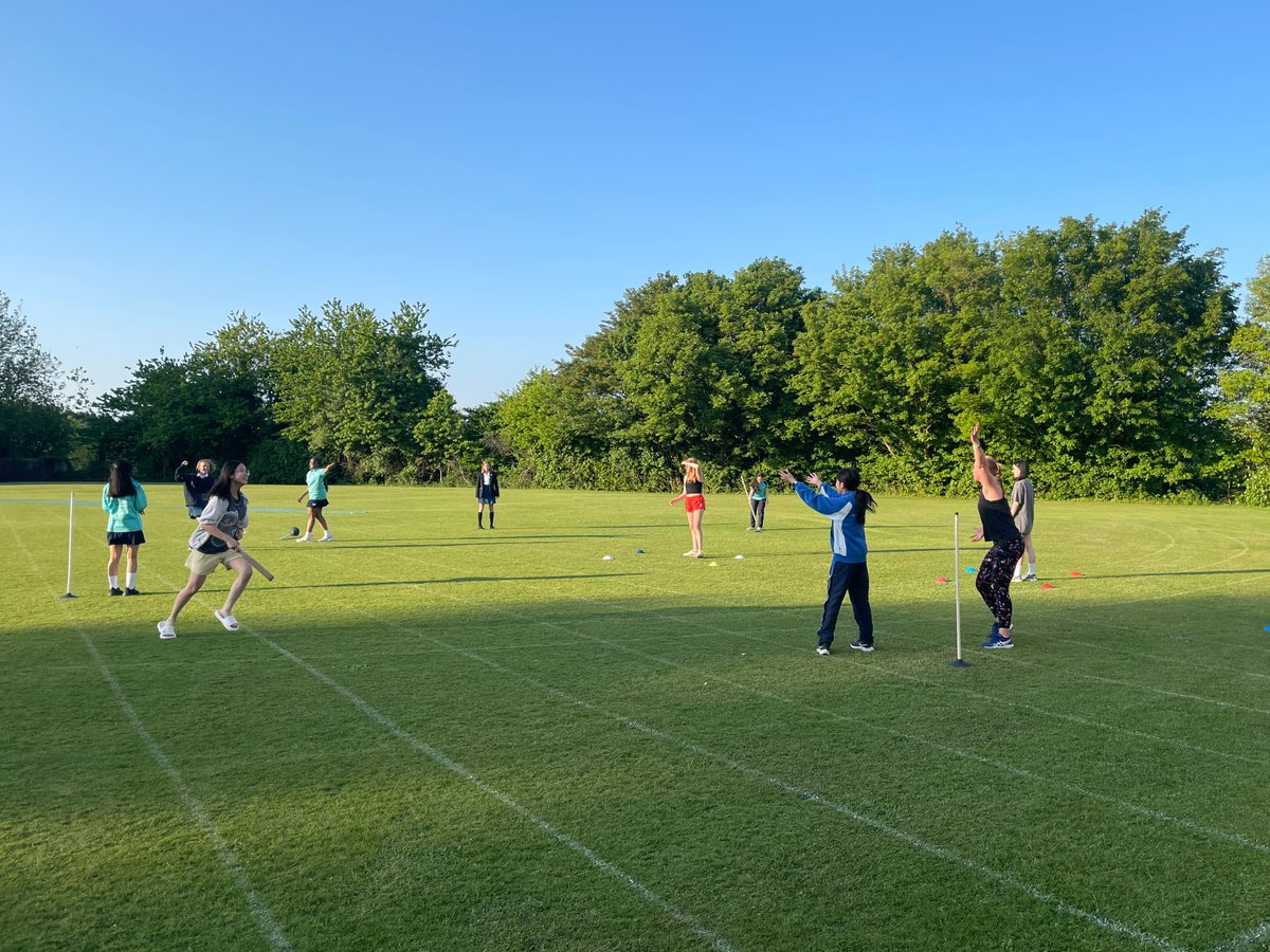 Summer evenings call for rounders in the lovely school grounds. The boarders have loved playing together after school and are now getting quite competitive! 

#familyforever #fearlessnessforlife #iloveboarding
@RoyalHighBath
@GDST
@BSAboarding