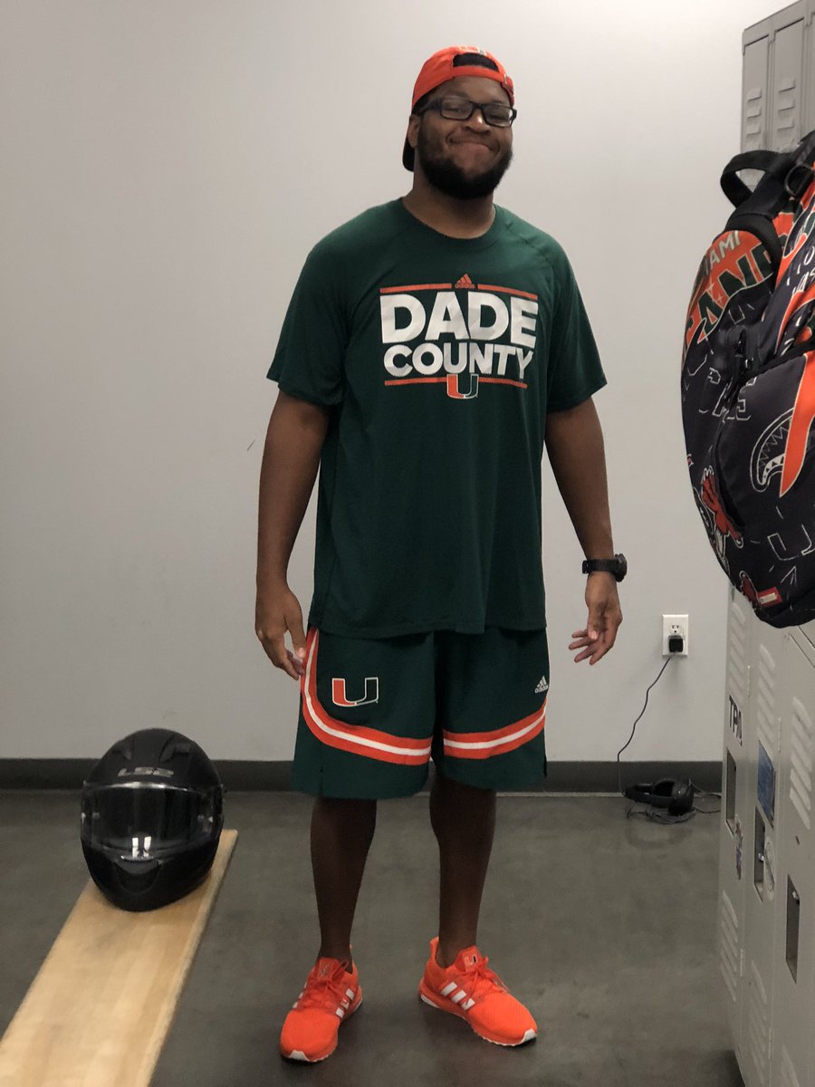 DripCoordinator's tweet photo. I Think Imma Have To Impersonate @CoachDNic This Year To Get On Them HS Sidelines ๐คฃ #FreeRadesNBurgers
#TheDC ๐ฆ /// #3StripeGang ๐๐พ๐ https://t.co/D9P9qDHHYx