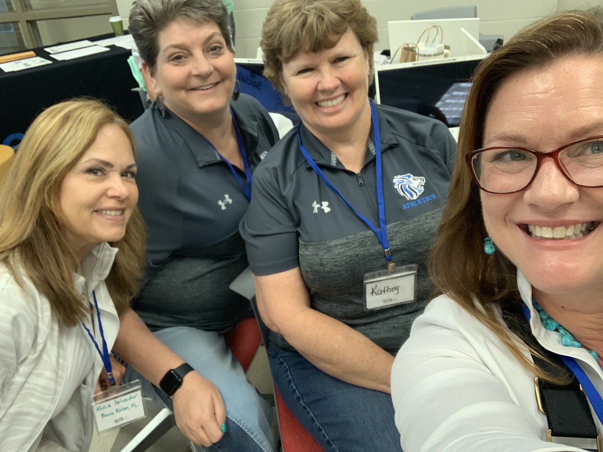 PrincipalLee3's tweet image. Collaborating with Ms. Salvador and fellow districts utilizing @zSpace for impactful utilization of our “one and only” Mixed reality lab of 3D computers @BocaRatonMiddle #AR #experientiallearning @southPbcsd