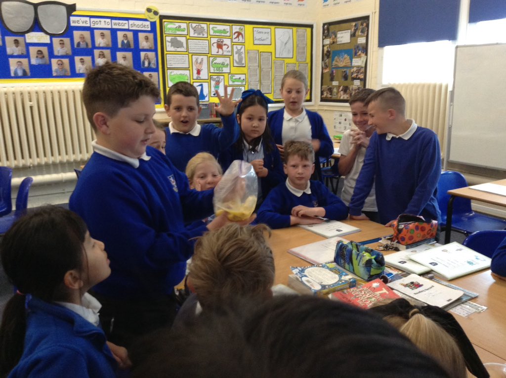 latimerprimary's tweet photo. ClassLV had great fun this morning replicating the digestive system using a pair of tights, a banana, crackers, orange juice, water, paper cups, a sealable plastic bag and a dish. #bringinglearningalive #latimerscience #bodilyfluids https://t.co/6rmB5J6nz8