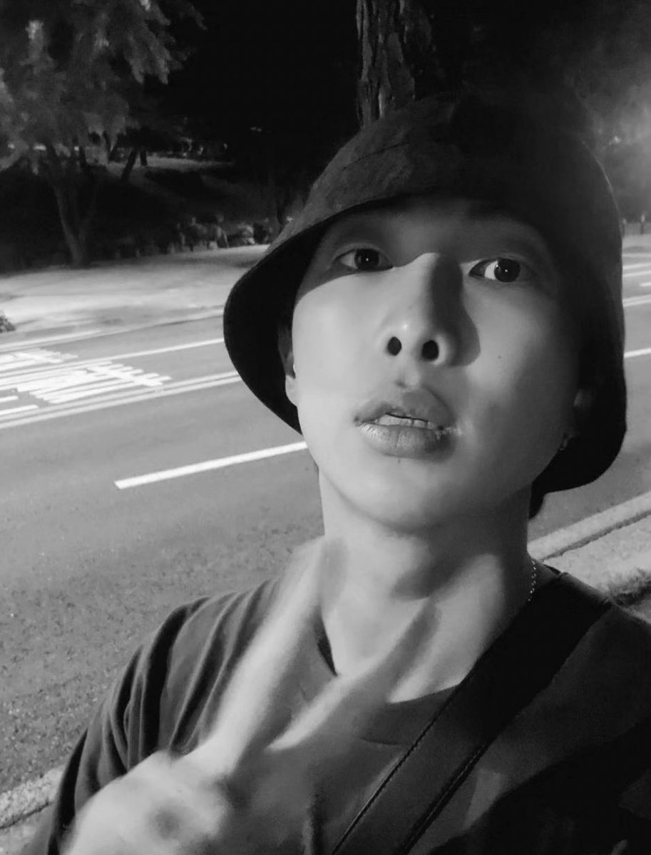 rmarchives's tweet photo. his new story 🫶 https://t.co/sL2ZtZzD8I
