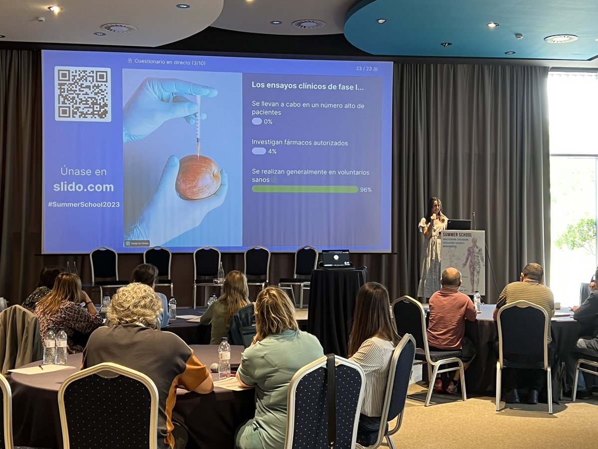 plataformamm's tweet photo. Isabel Sánchez, del Área de #EnsayosClínicos de la @AEMPSGOB, revisa los conceptos aprendidos por los participantes durante el #Pretraining sobre el marco regulatorio de la #InvestigaciónClínica #SSSE2023 https://t.co/sbIERbJAkz