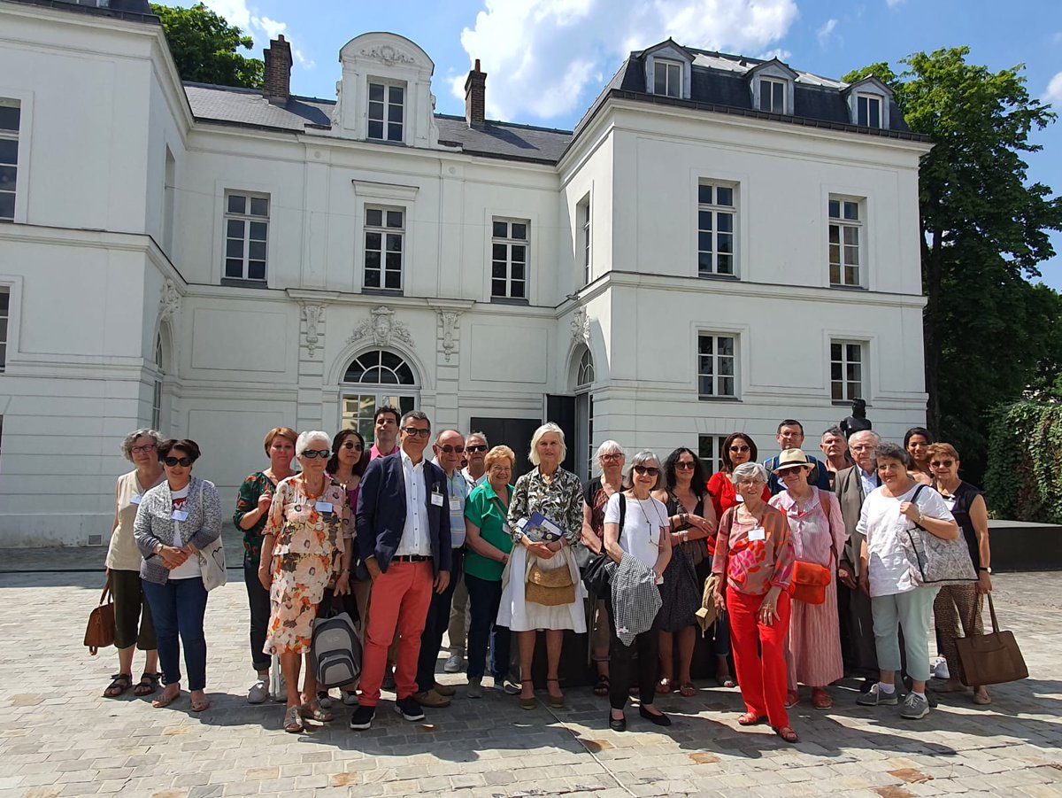 OTBB92's tweet photo. Aujourd'hui, l'OTBB a fait découvrir les Musées de #BoulogneBillancourt aux associations, CCAS et Comités d'Entreprise d'Île-de-France 😊
Ce tour leur permettront de programmer leurs futures sorties de groupe !
@Ville_BoulogneB @VisitParisIdf
#eductour #Visite #boulbi https://t.co/dncKUjbWzs