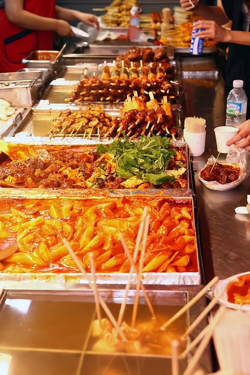 kayyscollect's tweet photo. ✨All About Korean Food✨

Siapa nih yang suka jajanan korea? Cocok buat nemenin kamu nonton drakor! Gak perlu jauh-jauh nyari resto korea.

a thread
#food #foodies https://t.co/Mvyl9cI8hV