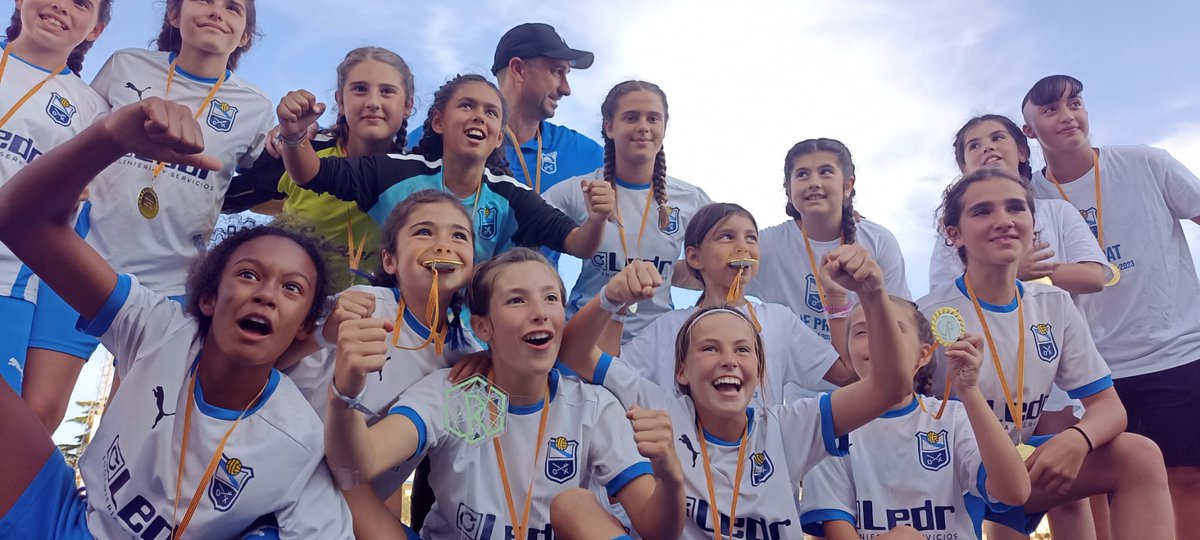 ignaciogd's tweet photo. @elpratdigital @aeprat1945 Unas auténticas campeonas. https://t.co/NiiVuWwNgz