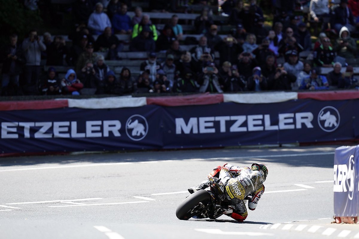 And <a href="/peterhickman60/">Peter Hickman</a> joins him in the 130 club! 😳🔥👊🏻🇮🇲