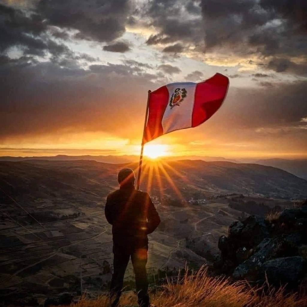 Feliz día de la bandera, la única que siempre nos representará.