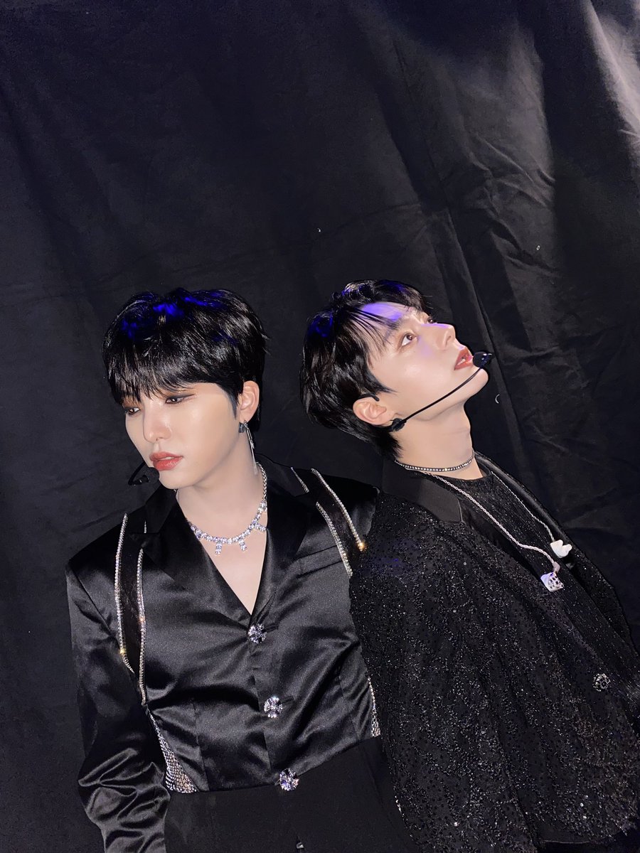 official_ONEUS's tweet photo. [#환웅]
마지막으로 한 번 더 축하해🐿️ https://t.co/4pHFjKWZh8