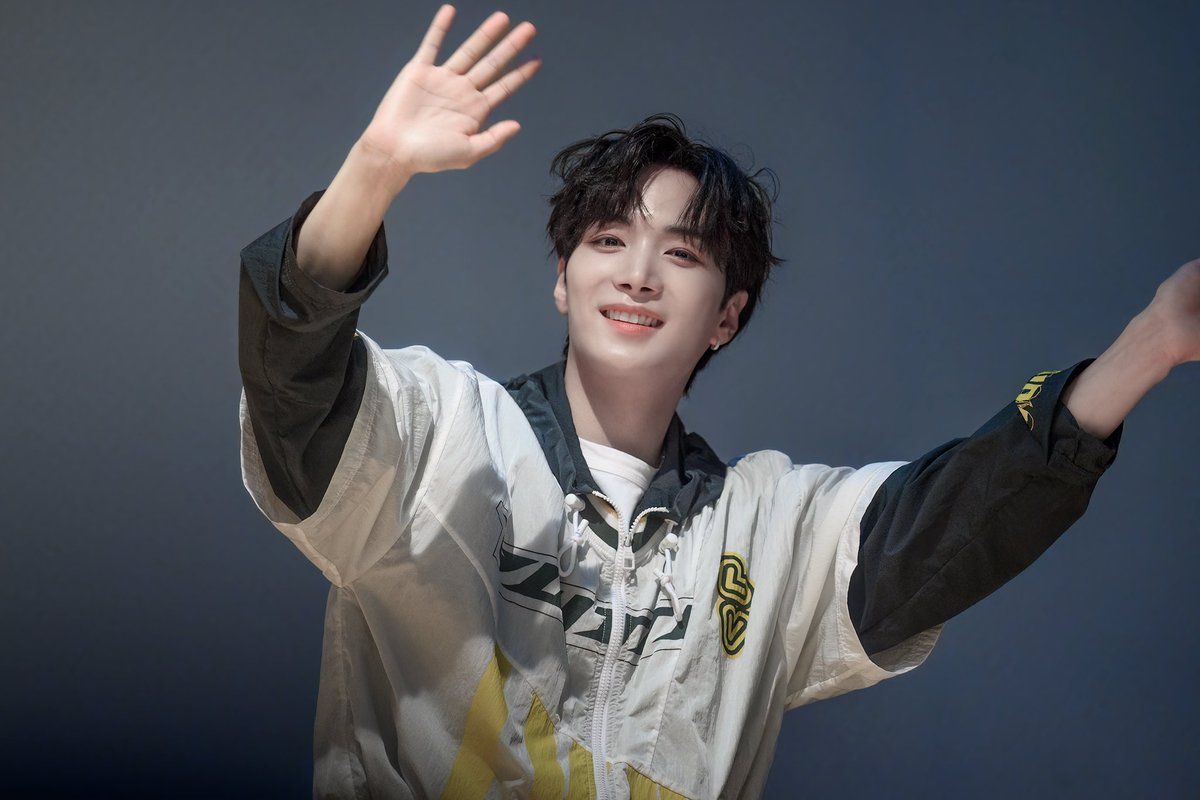 반짝거리는 너를 보는 일은
언제나 나의 행복이야
#종현생일_행복해성_빛나나봄
#HAPPY_JONGHYEON_DAY