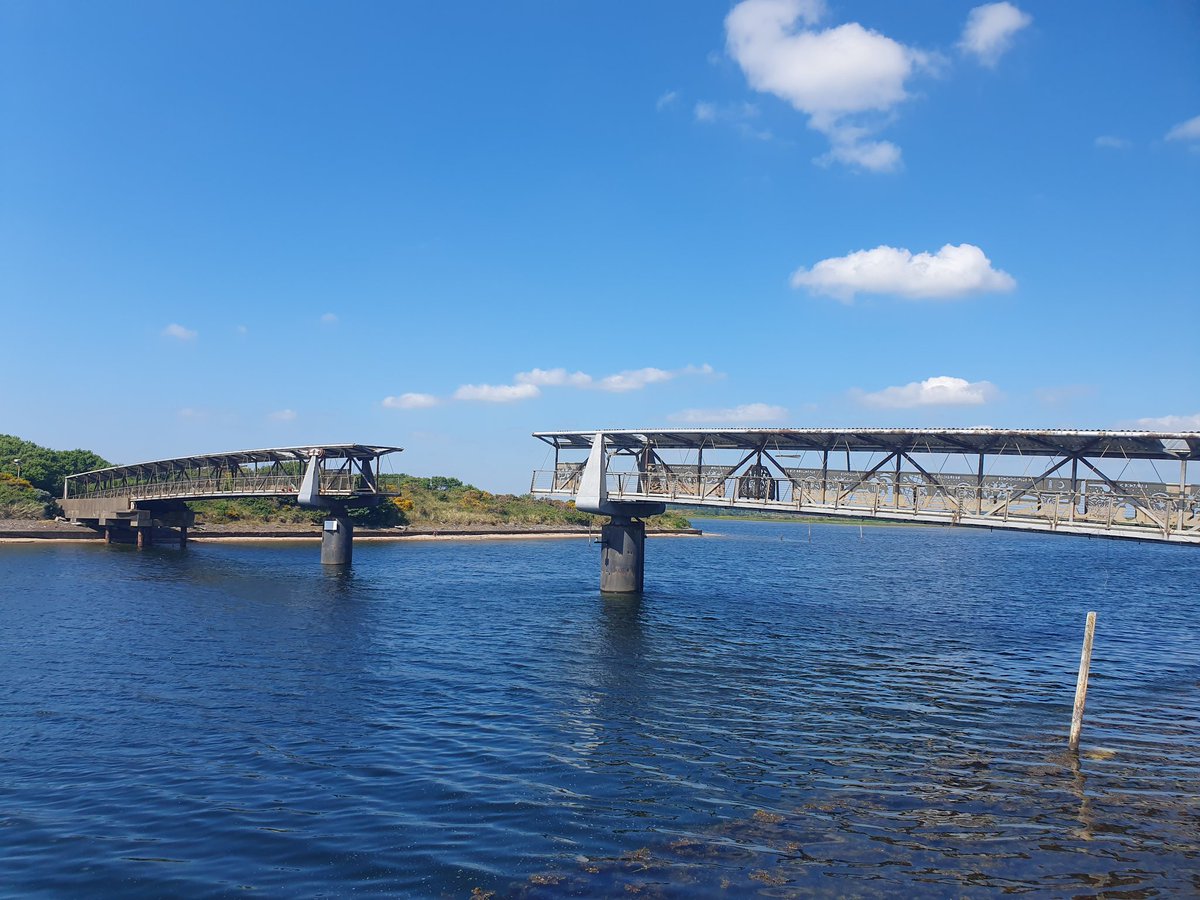 Caught this idyllic view of the River Irvine next to Irvine Beach. Can you believe this weather? 22°C and clear skies! ☀️ #StAndrewsTaxis #ScenicScotland #SummerVibes