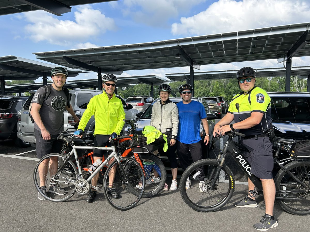 smmurtagh's tweet photo. The @SchoolHastings bike train couldn’t happen without amazing support from families and the town. Shout out especially to @TownOfLexMA and the @LexingtonPolice for biking with us today! https://t.co/UH5s918ahc