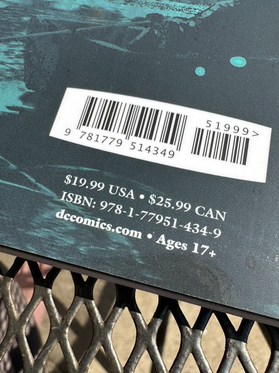 Hoping this “Ages 17+” comic isn’t too scary or sexy for me!

#TheNiceHouseOnTheLake