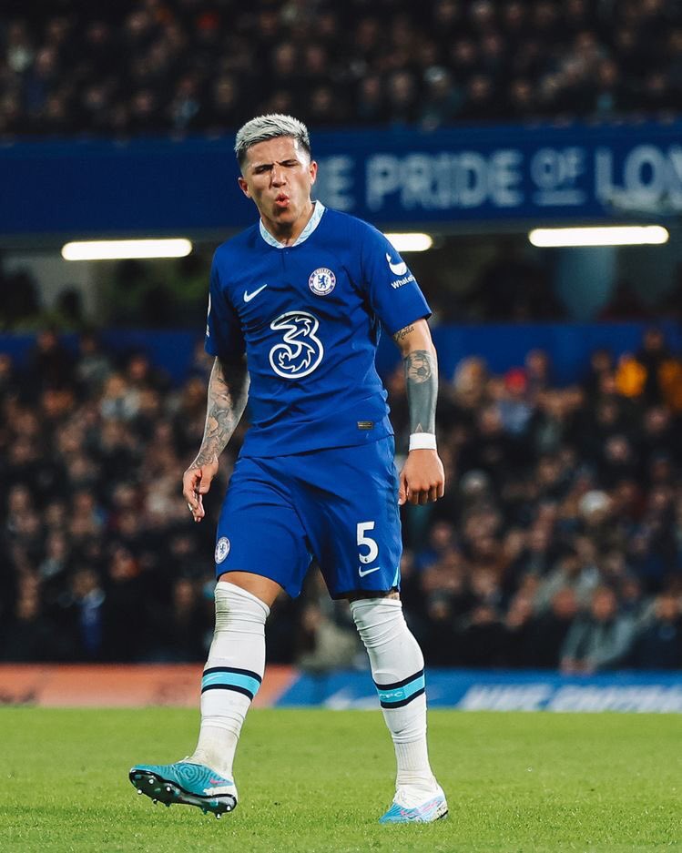 TheChelseaForum's tweet photo. We need to settle this once and for all👇🏻

Retweet Fernández      Like Bellingham https://t.co/VoJaQMH0uR