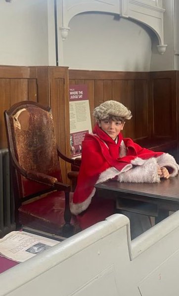 CastleCourtHmn's tweet photo. Year 6 were gaoled in Dorchester @ShireHallDorset as part of their study of crime and punishment through the ages. Will their judge show clemency?!
#CastleCourtCurious @CastleCourtPrep https://t.co/PaBrBpqeY5