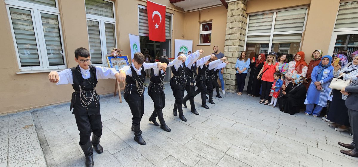 DDRFaTiH's tweet photo. @MackaHEM Hayat Boyu Öğrenme Haftası etkinlikleri çerçevesinde, Maçka Halk Eğitimi Merkezi  kursiyerleri ve usta öğreticilerinin hazırladıkları el emeği göz nuru ürünlerden oluşan yıl sonu sergisi düzenlendi. @tcmeb @Trabzon_MEM @mackakaymakamli @MackaMilliEgtm @mackabelediyesi https://t.co/Pbu08jsrBq