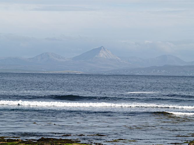 welovedonegal's tweet photo. @Lalavande33  When your tweet just there said 'From Tory Island to Errigal ...' I immediately thought you were on Tory and it reminded me of pics I took there.  

#Tory #ToryIsland #Errigal #views #Donegal #Ireland #scenery #HillsOfDonegal #mountains https://t.co/LV2GOatIW3