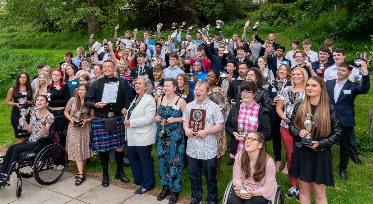 UHIPerth_'s tweet image. #Prizegiving2023 🏆 Exceptional UHI Perth students were celebrated at a special FE Prizegiving ceremony on Thursday 1 June within our @ASWUHIPerth.

Read the full story on our website: bit.ly/43lsFUQ

#Success #WhereLearningMeansMore #ThinkUHI
