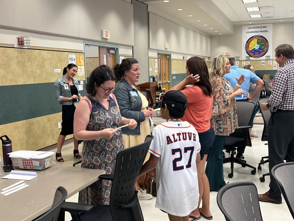 LeanderISD's tweet photo. Last night our #1LISD kicked off the newly expanded Long-Range Planning Committee #LRPC. Community members, parents, students, administrators and Board members representing all areas of the district are engaged and excited to begin this work!
https://t.co/mXKdIjE7us https://t.co/eZAajWYasZ