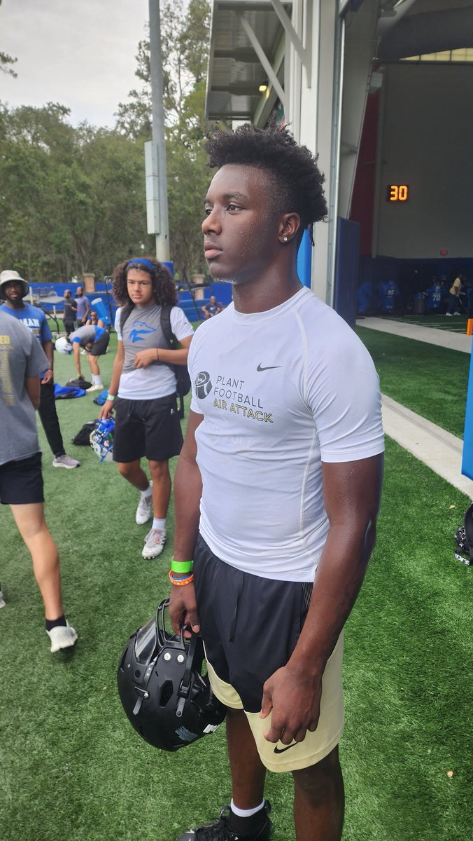 InsideTheGators's tweet photo. 2025 four-star athlete @Waltezclark3 already has a Florida offer. https://t.co/G6XVjPRG8a