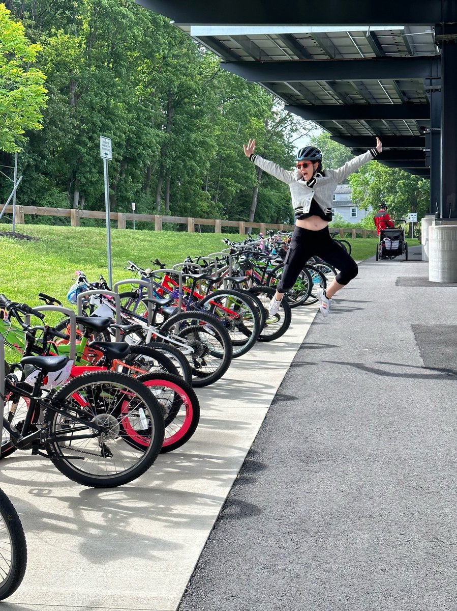 smmurtagh's tweet photo. Full bike racks make me jump for joy https://t.co/IerF6CJd0x