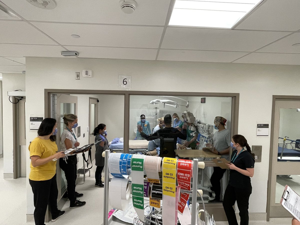 Crash testing the new St Joseph’s ED resus spaces with the experts. Thanks to the Joes’ ED RNs, Clericals, RTs, MDs and Op Readiness for your time & expertise. We’ve identified latent safety threats to resolve before the first pt enters the space! @UnityHealthTO @UnityHealthEd