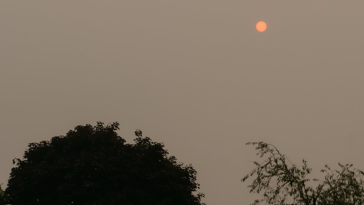 JBVideoROC's tweet photo. A few night shots and this morning's view in the #ROC from the wildfires...crazy. @scotthetsko https://t.co/wZjPKFRnyY