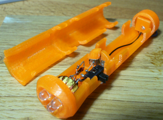 LabOuvGre's tweet image. Pour la Fête des Tuiles, samedi 10 juin, de
10h à 18h, nous serons au 101 cours Jean Jaurès (proche du McDo).
En presentation nos projets et activités, démos
#impression3D , atelier LOGreLight (
soudage/assemblage d&apos;une lampe de poche utilisant des piles usagées)
A samedi !