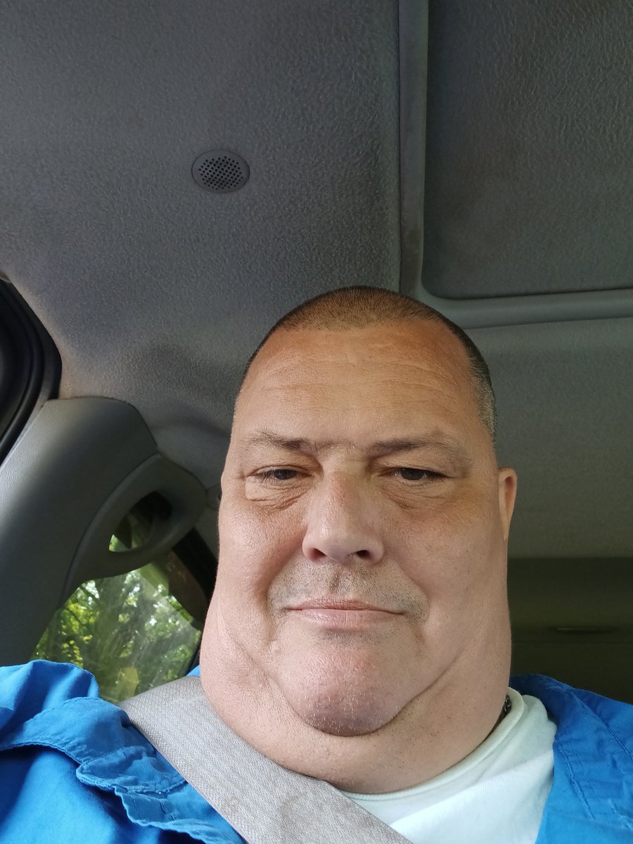 bkboutdoors's tweet image. Hey peeps  new month new haircut  who likes my skinhead