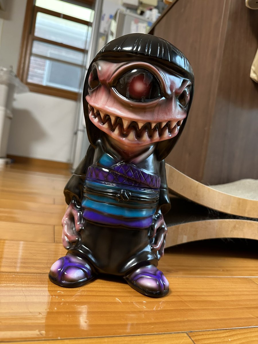 satsuk15moja's tweet image. インクレディブルよしこをたくさん撮って遊んでしまう（笑）
果たしてよしこを撮っているのか？🍓を写りこませて嗤っているのか？………（笑）

@kakkowaraitoys 
@hakaba_gallery 
#インクレディブルよしこ
