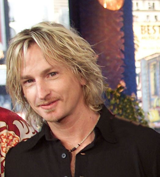 HAPPY BIRTHDAY TO MY LOVES!! ERIC FROM STP AND DAVE NAVARRO, I LOVE THEM THEY ARE MY FAVORITES   