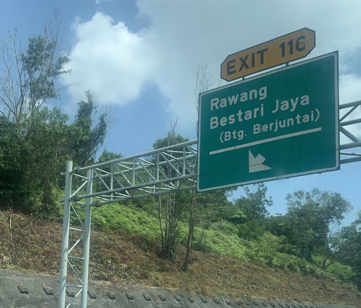 moronnic's tweet photo. Nggak usah dibayangin… 🥲 https://t.co/0ESr2ceISn