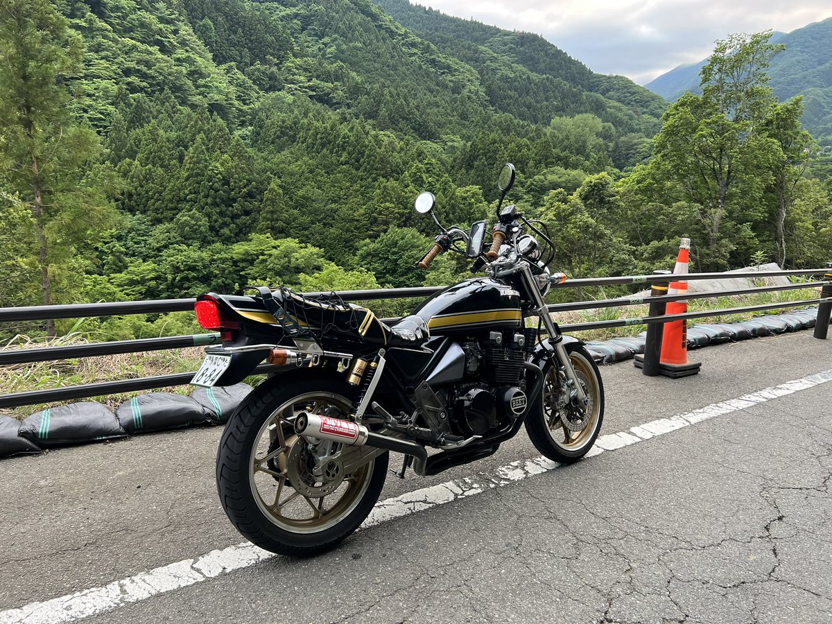 daisuke_pk's tweet photo. この前たまたま平日休みで走ったけど、空いてて走りやすかった！
#ゼファー400
#ゼファーx https://t.co/C1LMrD9wrY