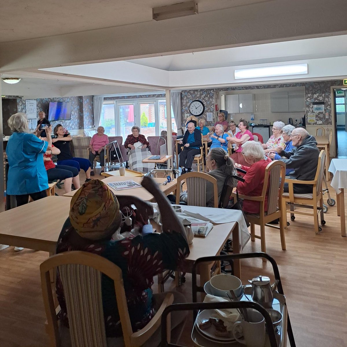 AscendanceDance's tweet photo. #livestreaming into #Carehomes across the city today, live from #dolphinmanor care home.
#WellbeingWednesday #NeuroDance #Community
#nooneleftbehind #InclusionMatters
@care_lcc @TNLComFund
Same time next week? https://t.co/jcIPg4Yo1E