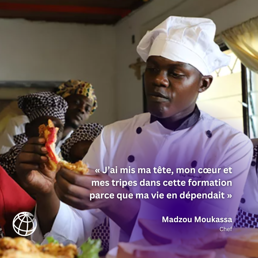 BM_Afrique's tweet photo. #Congo 
Connaissez-vous Chef Madzou Moukassa ? 
Lauréat de concours culinaires et aujourd'hui, gérant d'une entreprise prometteuse, il a été un des bénéficiaires du #PDCE et a pu suivre une formation gratuite pour les jeunes vulnérables.
Son histoire : https://t.co/JMlv5ESHxx https://t.co/E4Sx1rBhAr