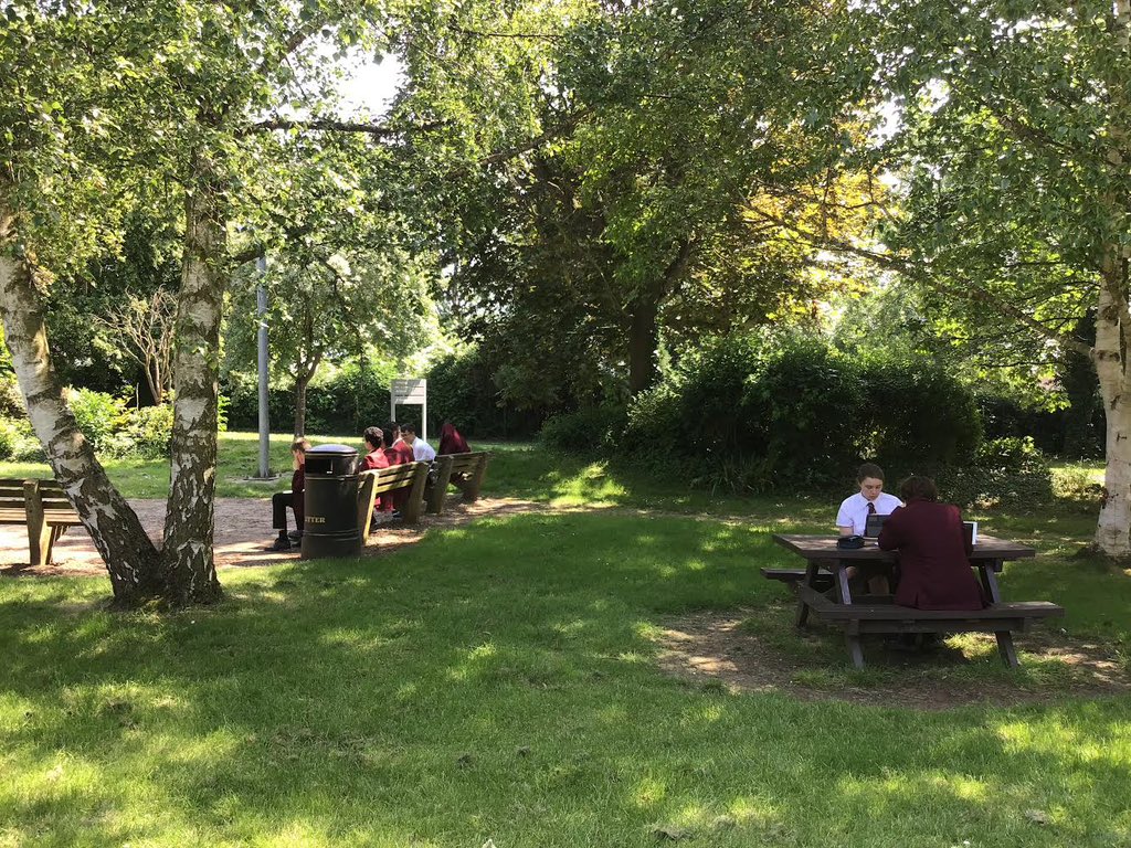 CryptEnglish's tweet photo. #CryptYr10 spent the afternoon contemplating Romantic ideals in the great outdoors to create their own poems in a style reminiscent of Shelley, Blake and Wordsworth. Still in the drafting stages…we can’t wait to see the finished pieces! 📝 #CryptAspirational #CryptConfidence https://t.co/ImKqtj4V6C