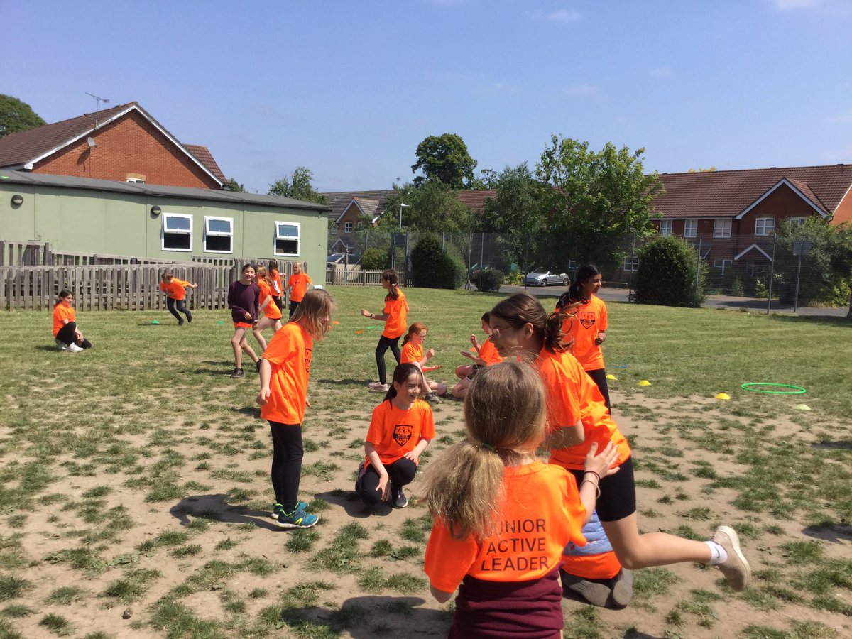 ThamesideSch's tweet photo. What a brilliant day the Year 5s have had doing their Active Leaders Course! They are learning so much and showed great leadership when teaching the Year 2s #BCFtps #BMGtps #PEtps #leadership https://t.co/KkNdrRUkQ2