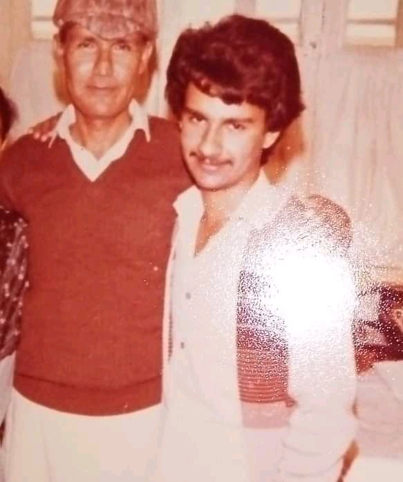 سنڌ جي عظيم  مفڪر، سياستدان، لطيف شناس، قانوندان ۽ مسلسل جدوجهد جي نانء محترم رسول بخش پليجو  کي سندس ورسي جي موقعي تي سُرخ سلام
#TributeToRasoolBuxPalijo