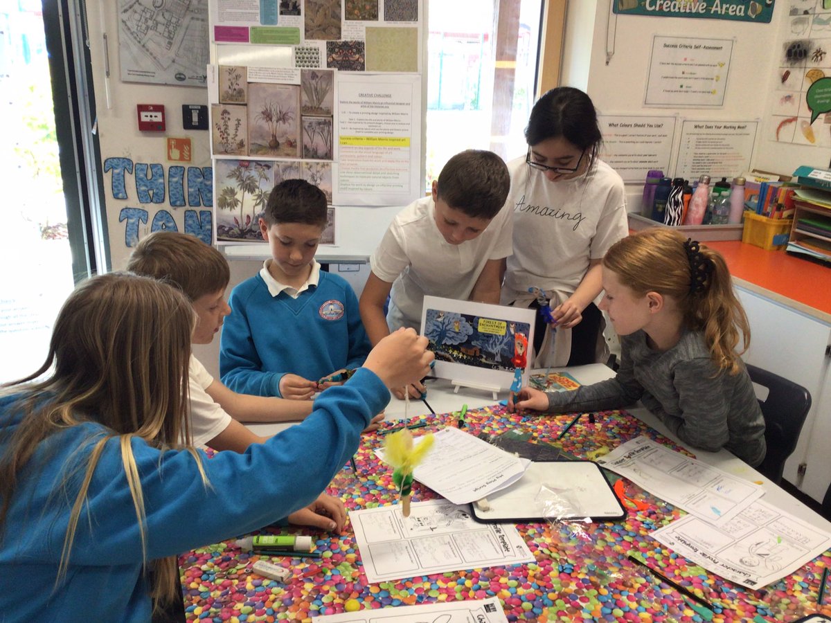 BPortPrimary's tweet image. Storytelling, puppet making and a drama workshop today for Year 6. Feeling free and expressing our creativity, #expressivearts #usingourimagination