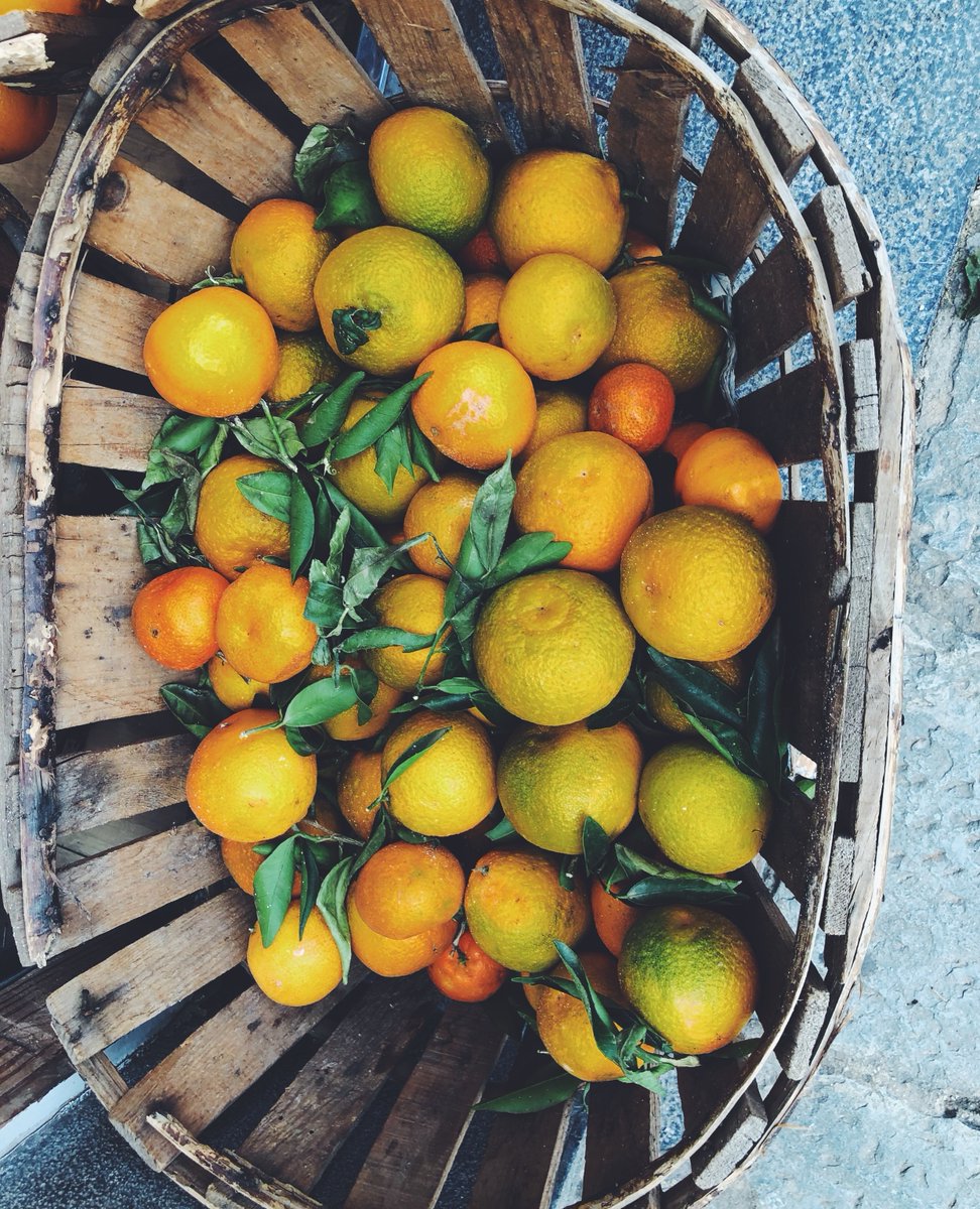 RandA_Chocs's tweet image. Something zesty coming this Father's Day. Announcement tomorrow - don't miss it. 😉🍊