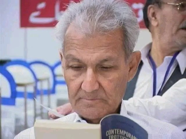 تنھنجو نہ انت ڪوئي تنھنجي نہ ڪا پڄاڻي...

نسلن جي آبياري ڪندڙ سنڌي قوم جي فڪري استاد رسول بخش پليجو صاحب کي سرخ سلام-
#TributeToRasoolBuxPalijo
