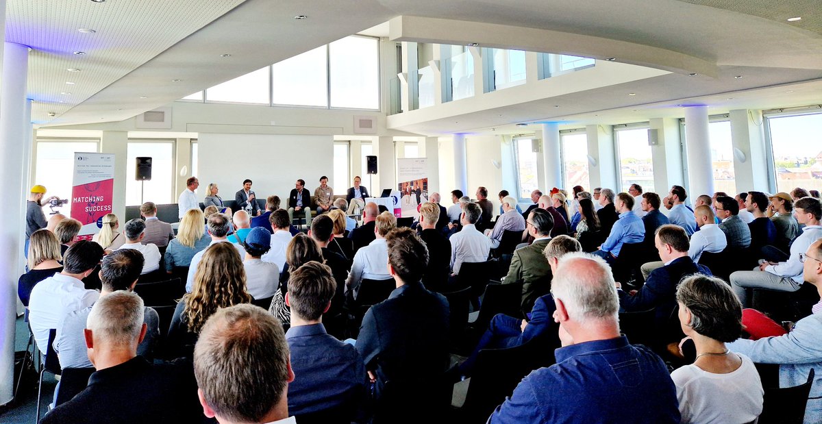 Heute bei den @BalticAngels im #InnoPier in Kiel. Großes Interesse an den Fragen, warum investieren Business Angels in wen?