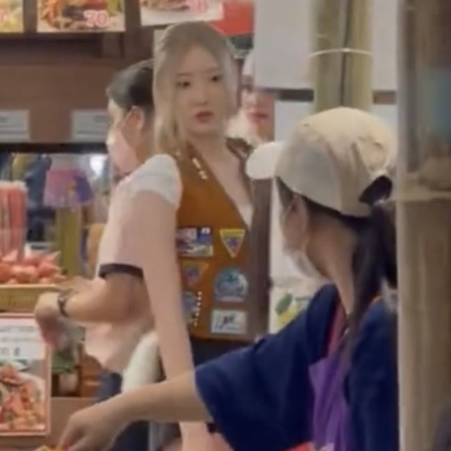 ramipicss's tweet image. haram in 144p quality still so pretty

#HARAM #하람 #BABYMONSTER